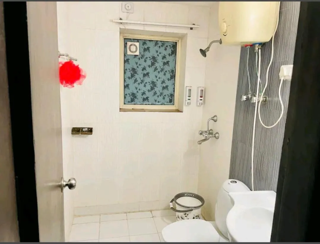 Image 6 of Ac Beautiful Luxury stay in Omaxe Vrindavan Jai bankebihariji by Shishamare