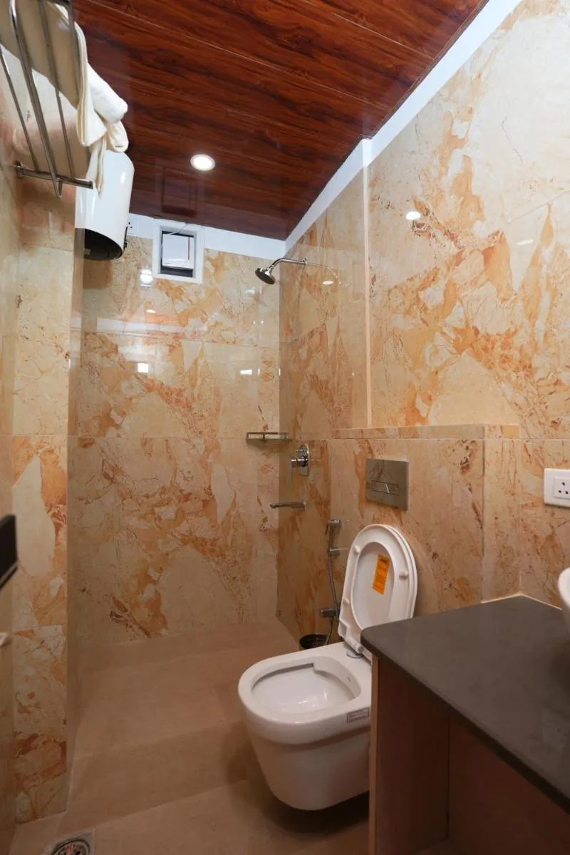 Image 2 of Anaya Retreat
