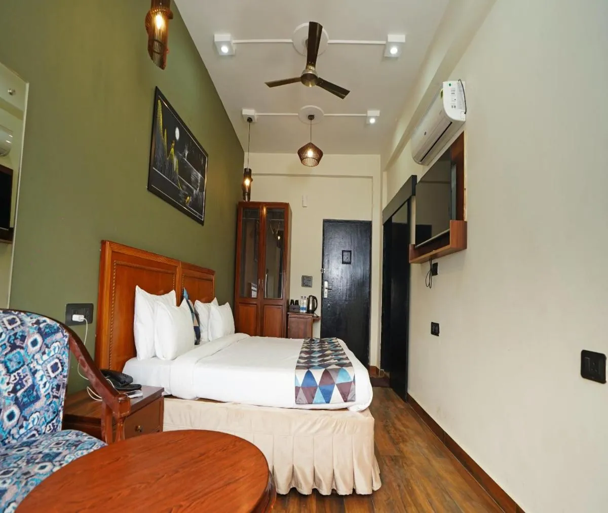 Image 2 of Ashira Inn