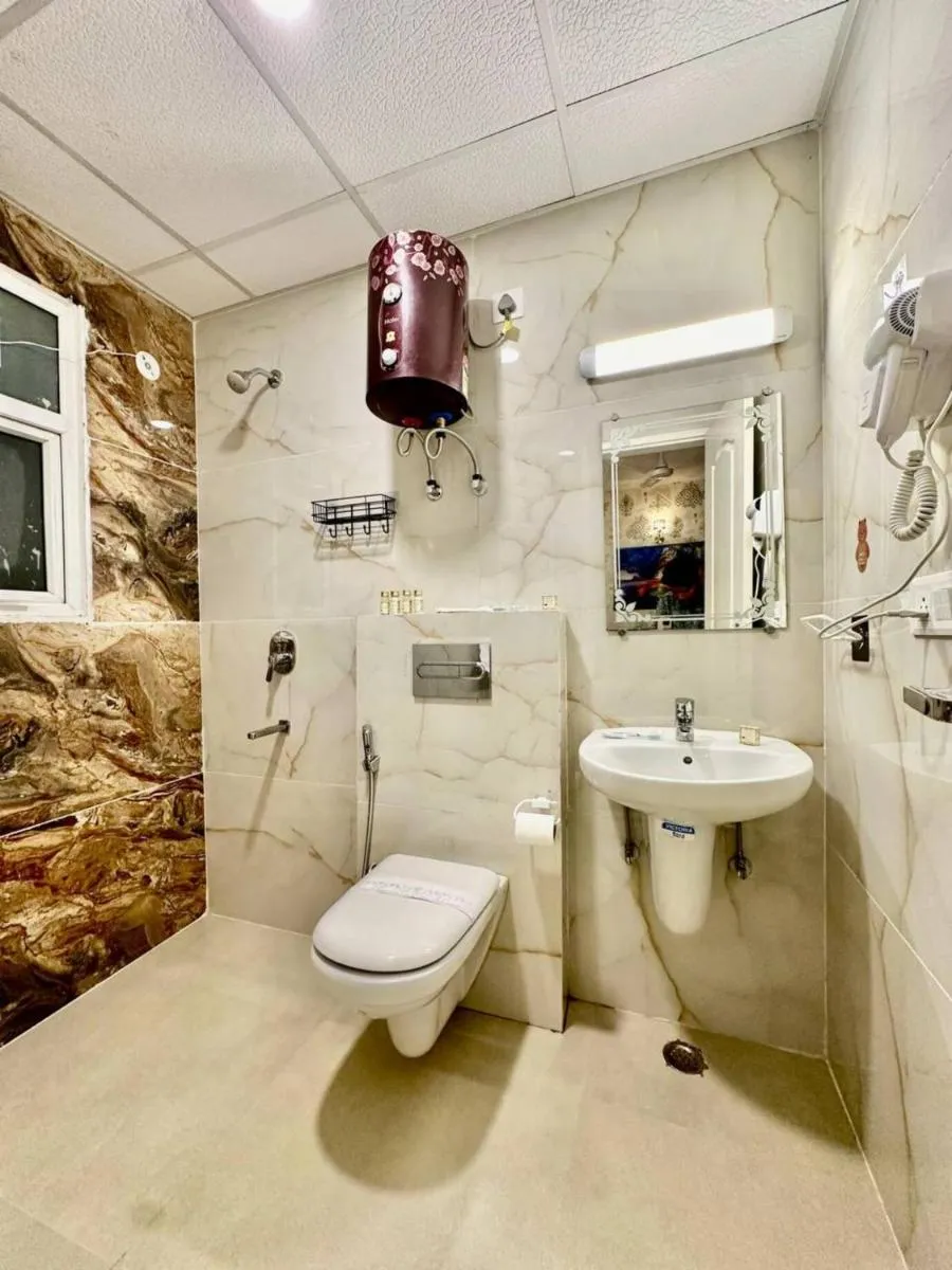 Image 3 of Celestial Chic Suite With Swimming Pool