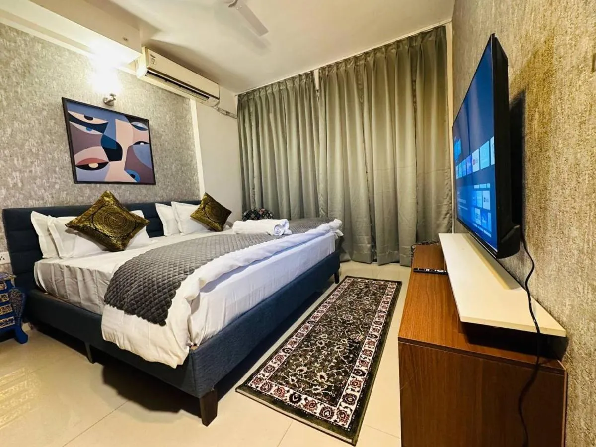 Image 4 of Celestial Chic Suite With Swimming Pool