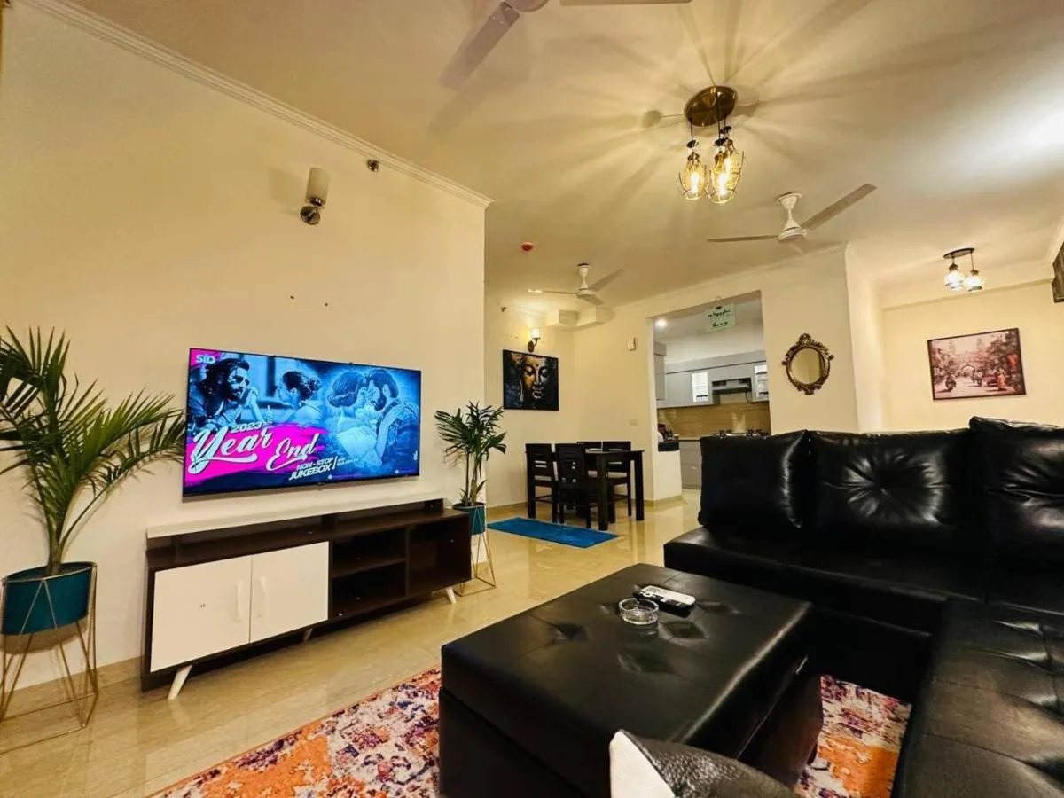 Image 6 of Celestial Chic Suite With Swimming Pool