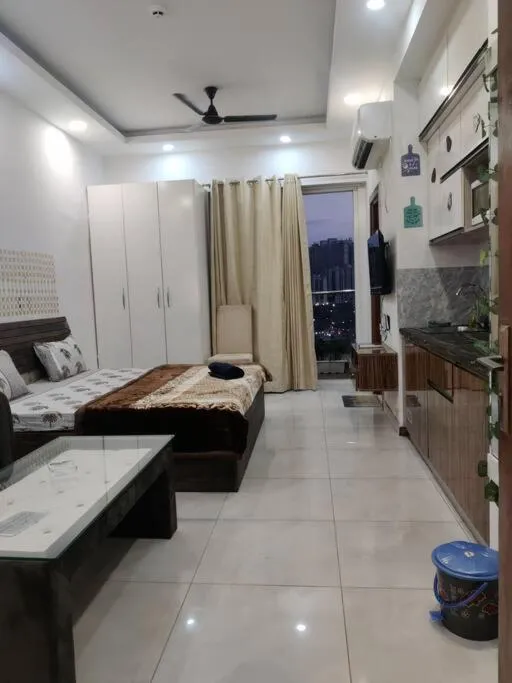 Image 3 of Chic Apartment#Couple Goal#High Rise#Balcony#condo