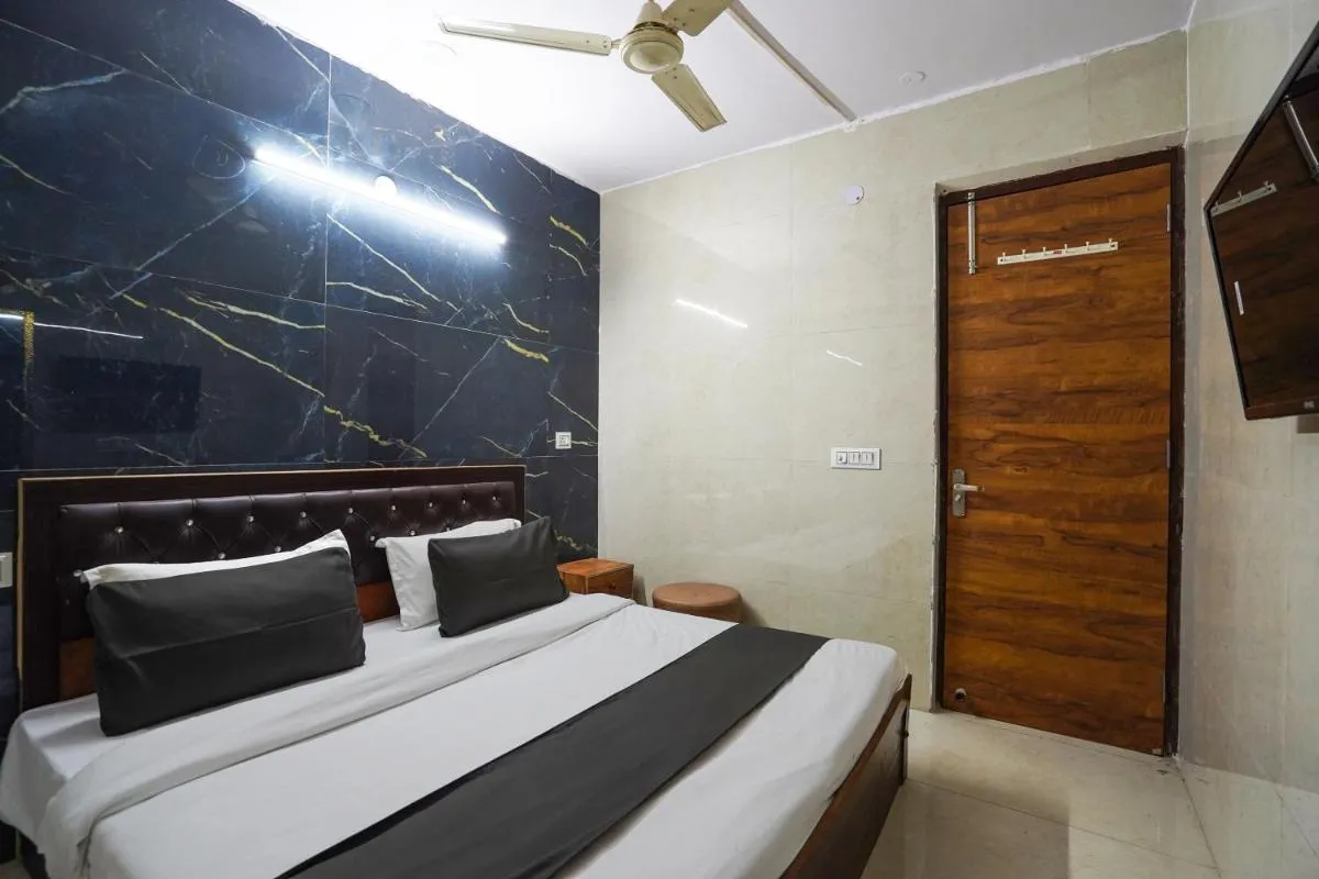Image 3 of Collection O Hotel SPS