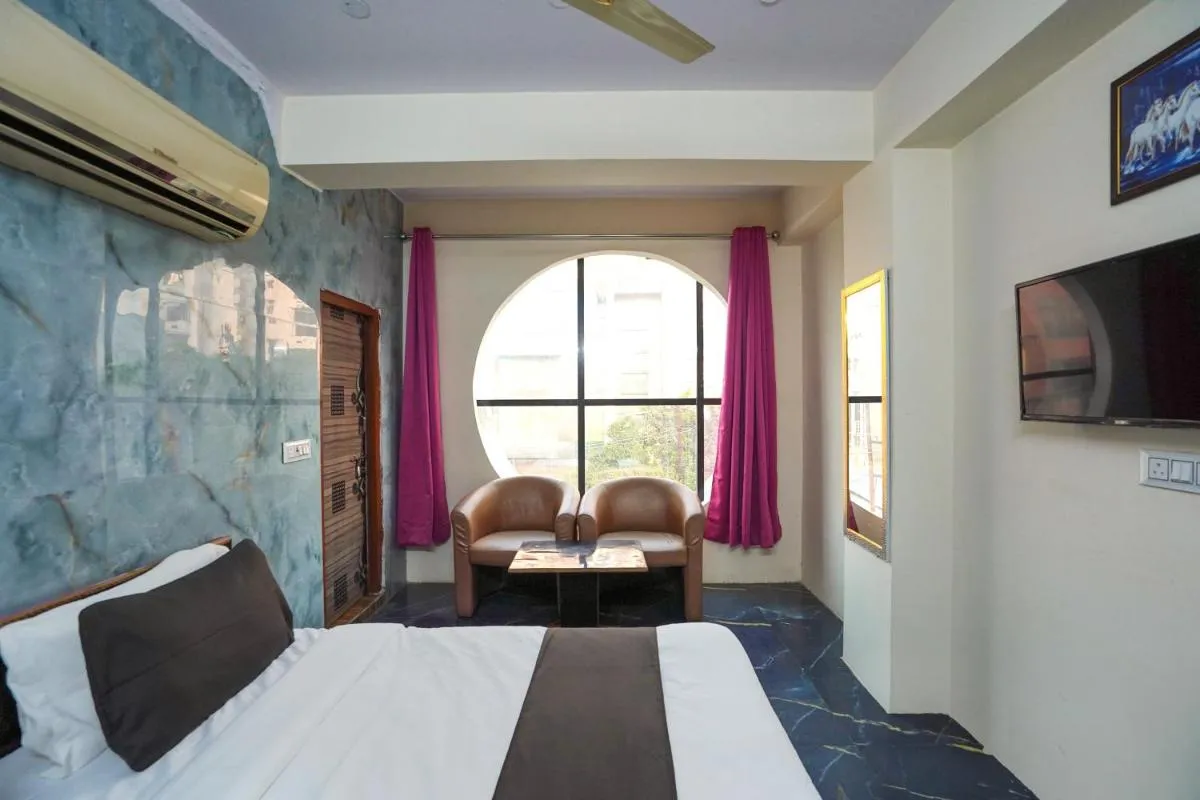 Image 1 of Collection O Hotel SPS