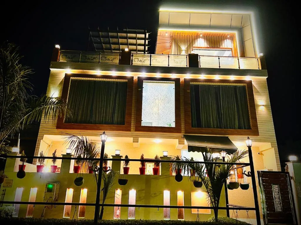 Image of Crescent Inn