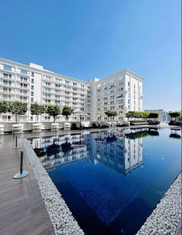 Image 4 of DLF Stay