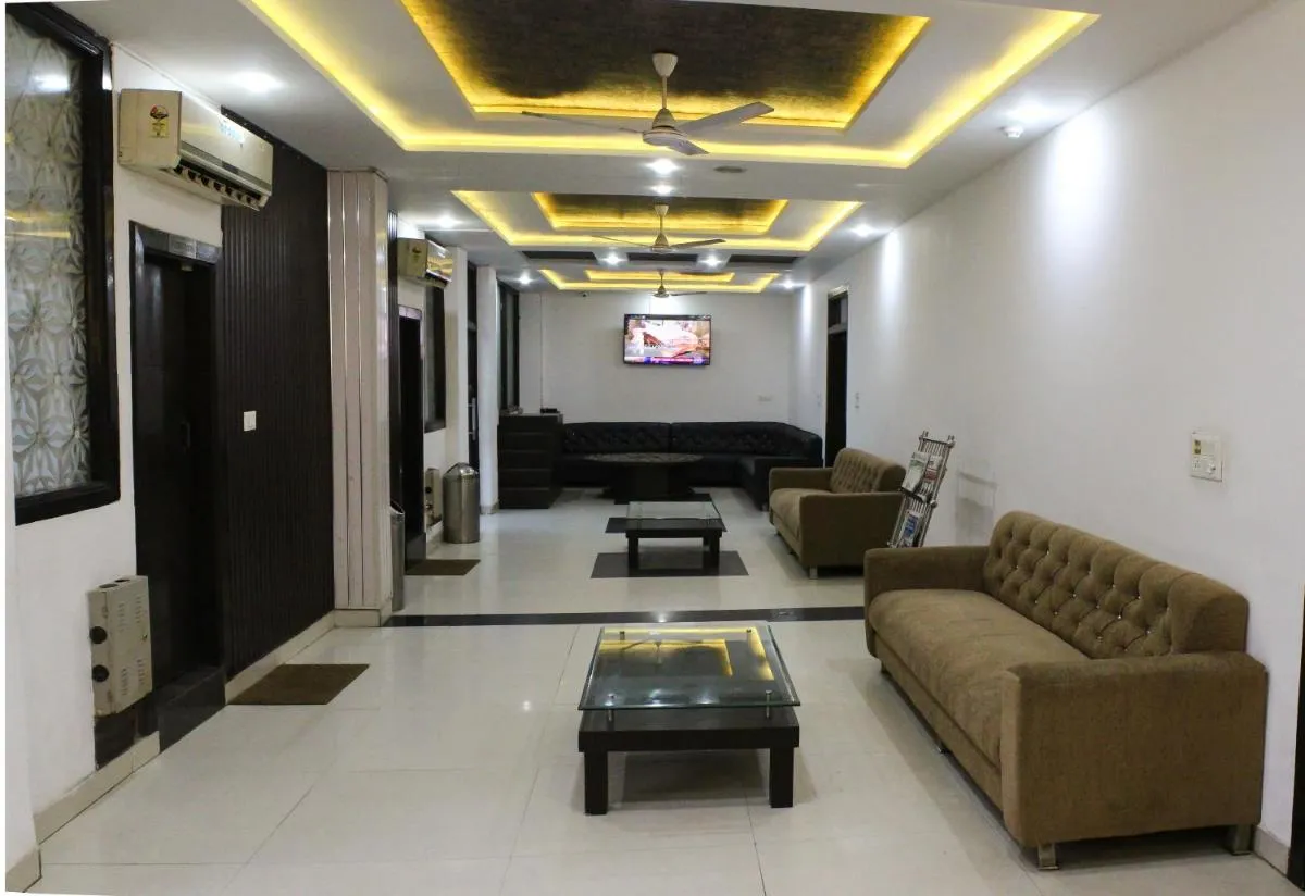 Image 4 of Dazzling East Gate