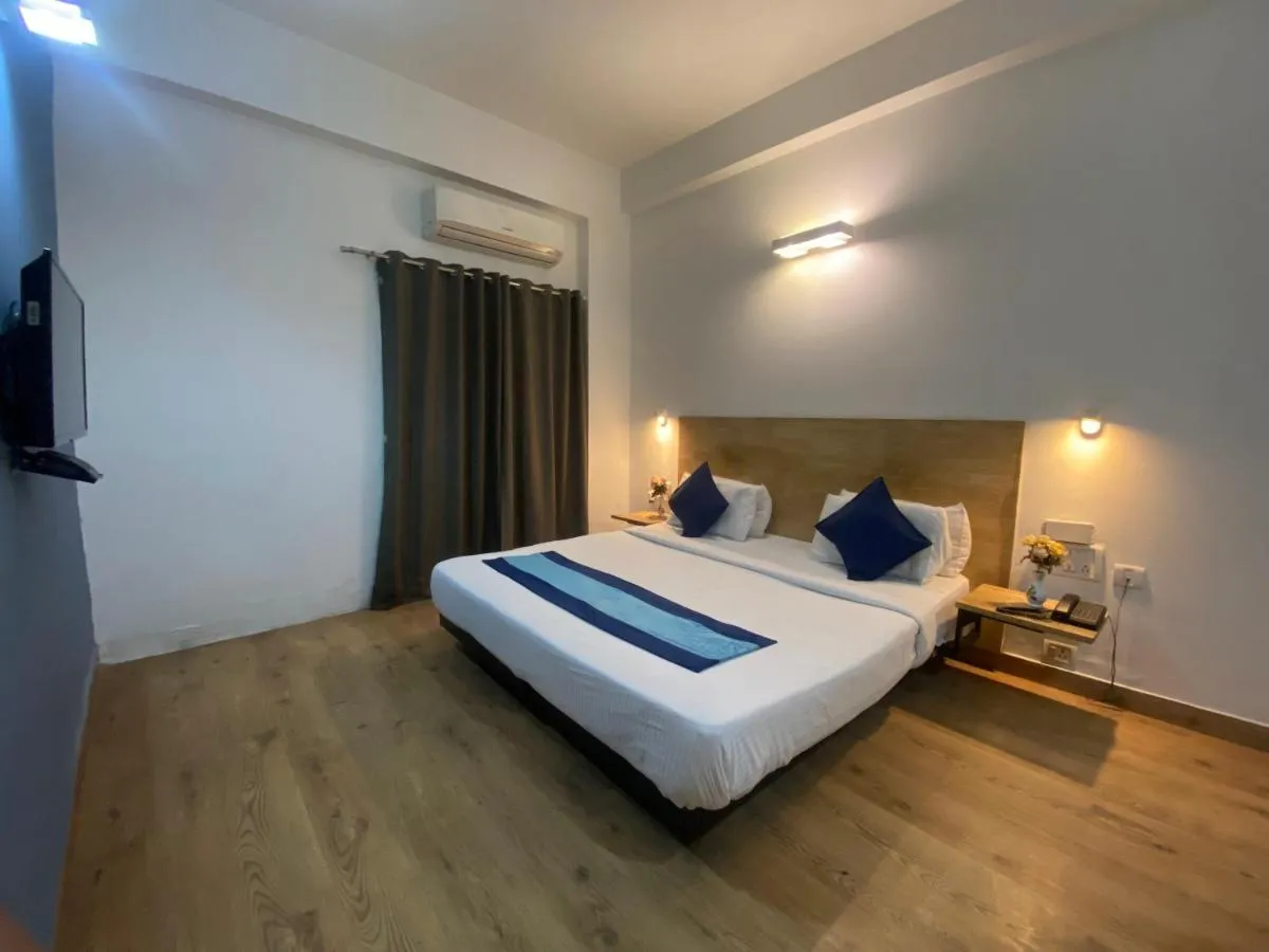 Image 3 of Divine Inn Couple Friendly Hotel near Sector 51 Metro Station