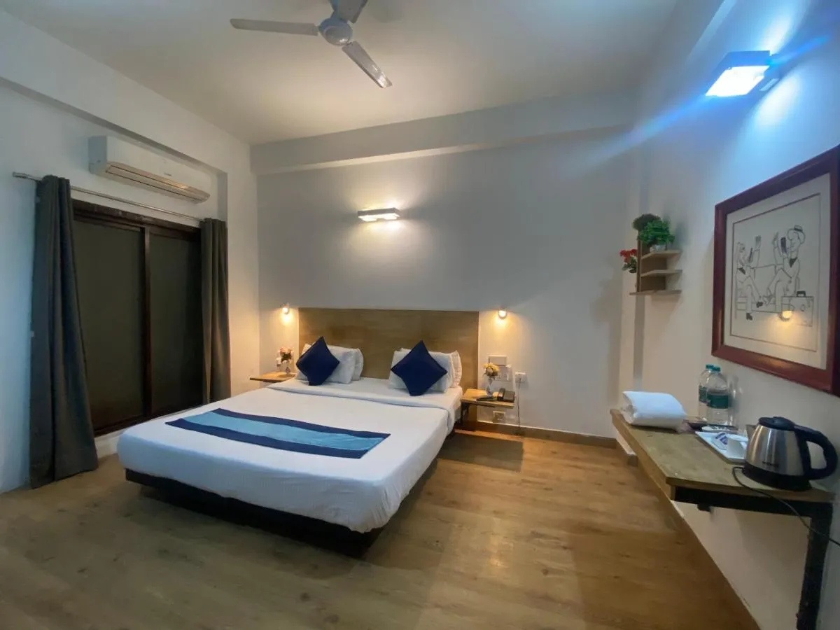 Image 1 of Divine Inn Couple Friendly Hotel near Sector 51 Metro Station