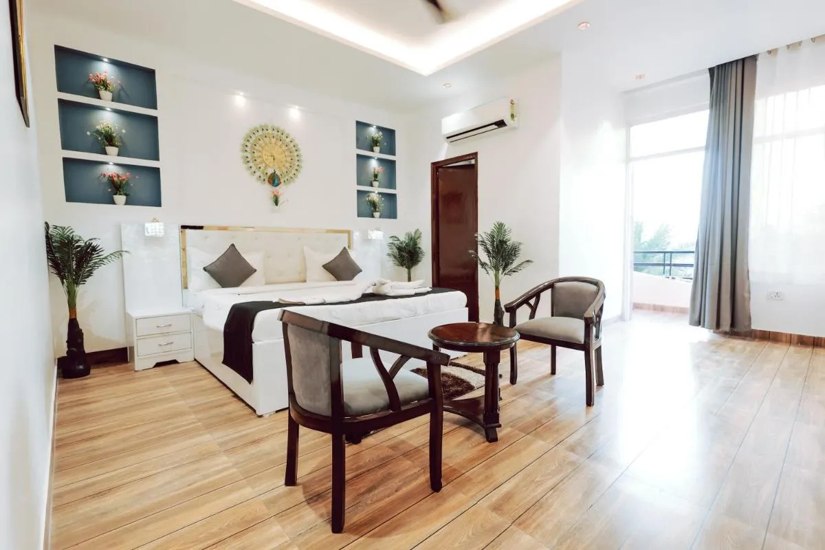 Image 3 of Elegance Resort