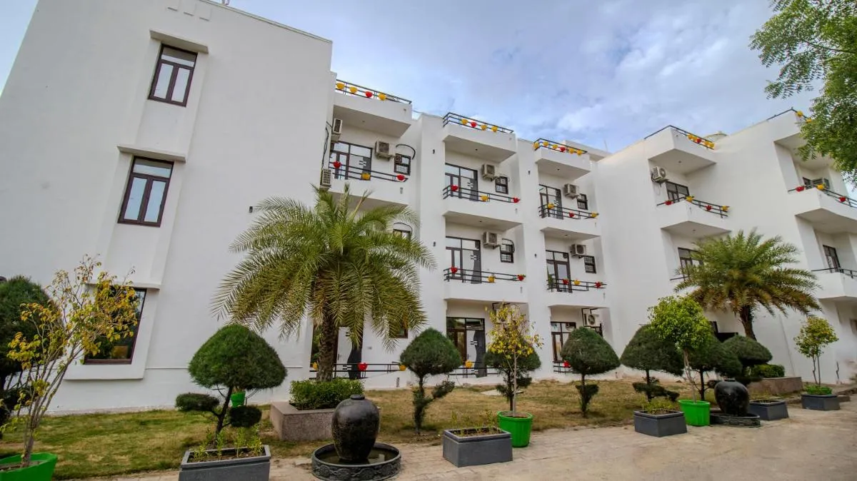 Image 4 of Elegance Resort