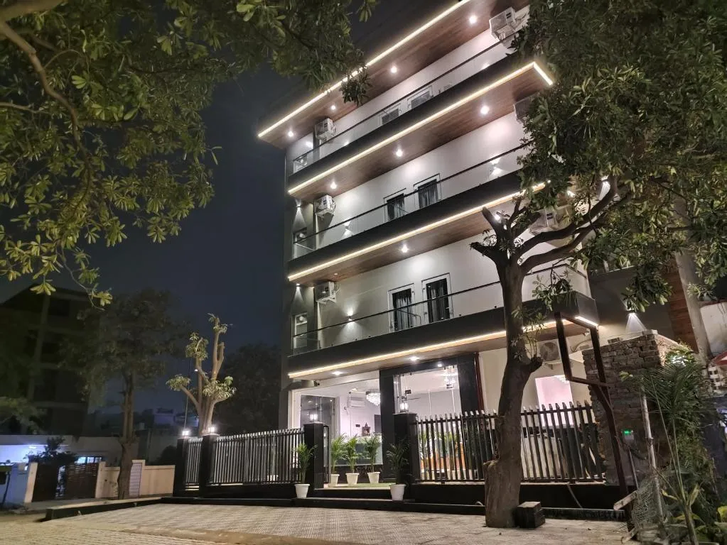 Image of Emerald Suites