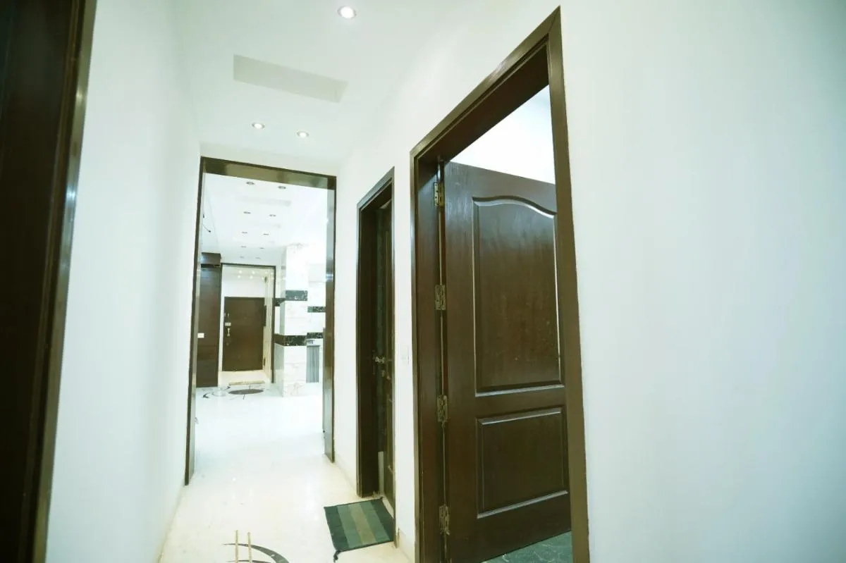 Image 3 of Entire Super Luxury 3 bedroom in Gr Noida near expo mart