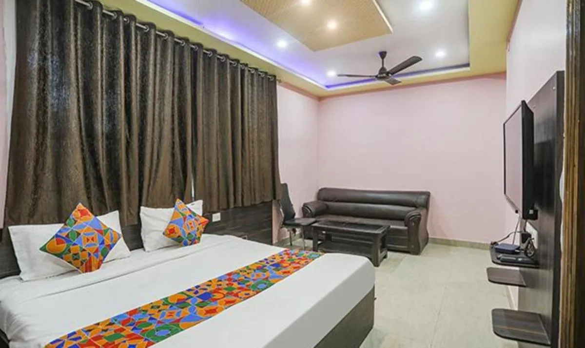 Image of FabExpress Banarasi Kothi