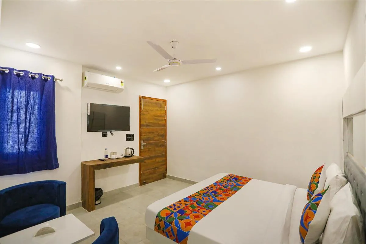 Image 4 of FabExpress F9 Noida Sector 27