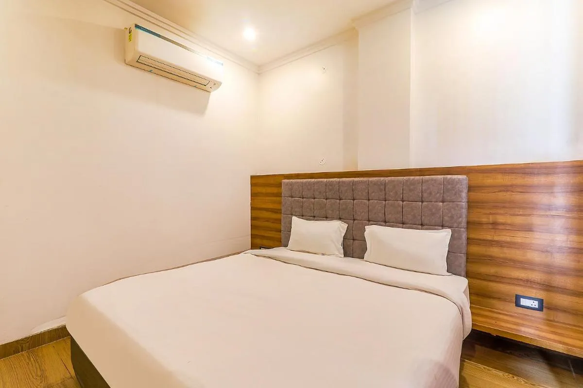 Image 2 of FabExpress Global Inn New