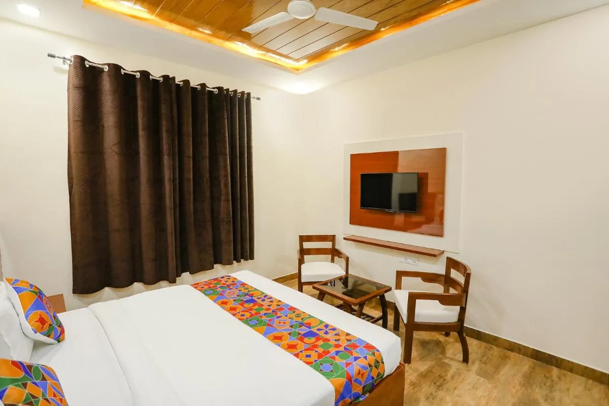 Image 5 of FabExpress Trijal Inn