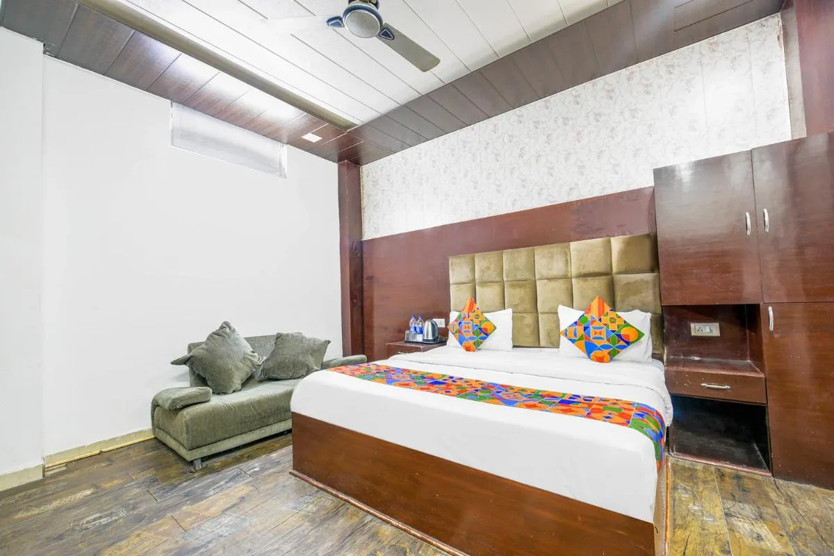 Image 2 of FabHotel Cladis