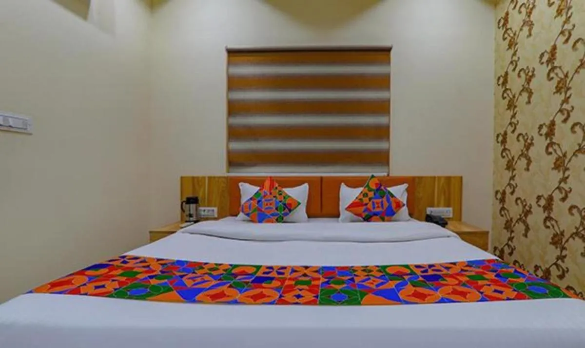 Image 3 of FabHotel Super 3 Premium