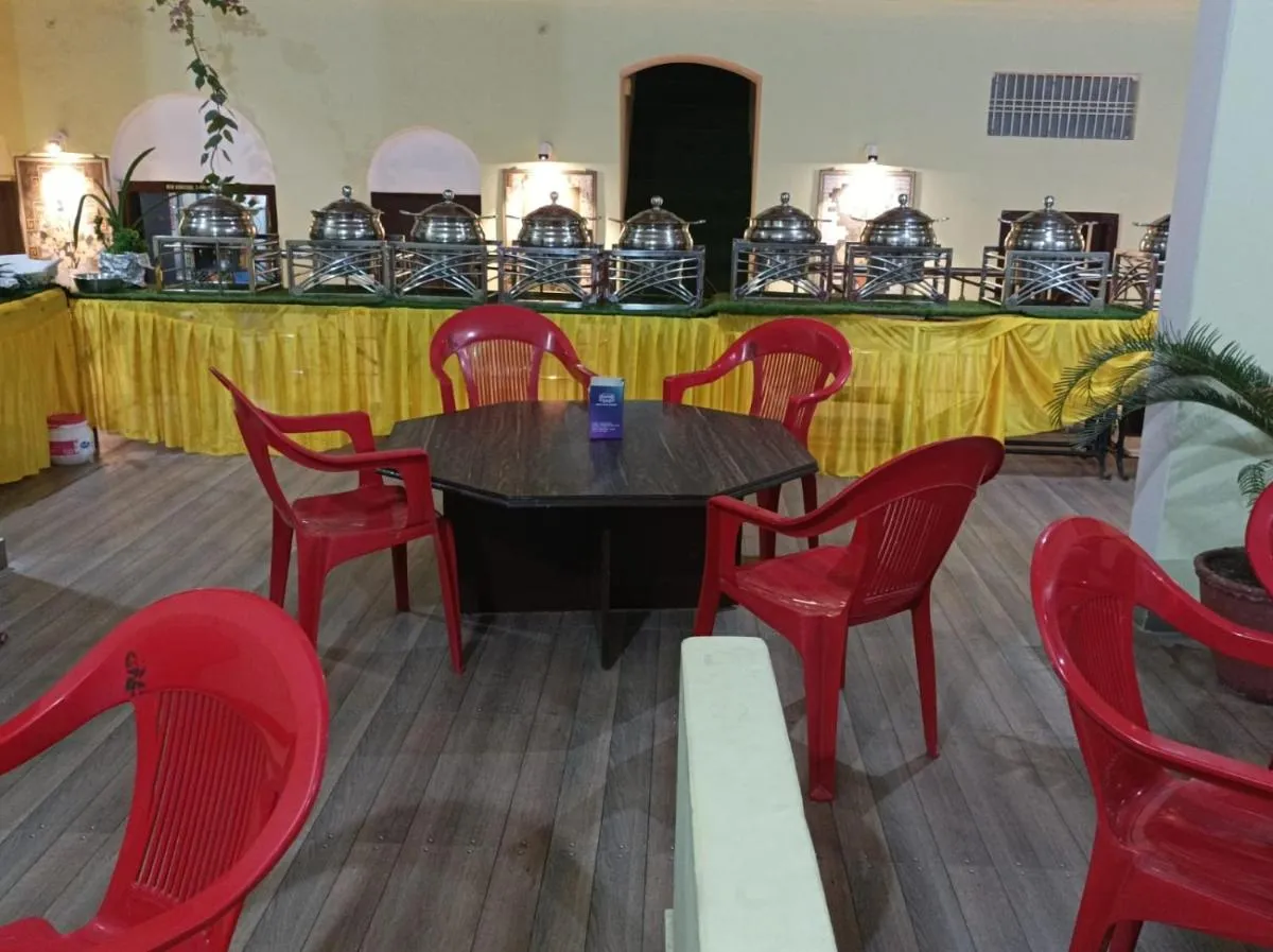 Image 3 of Foreigners Inn