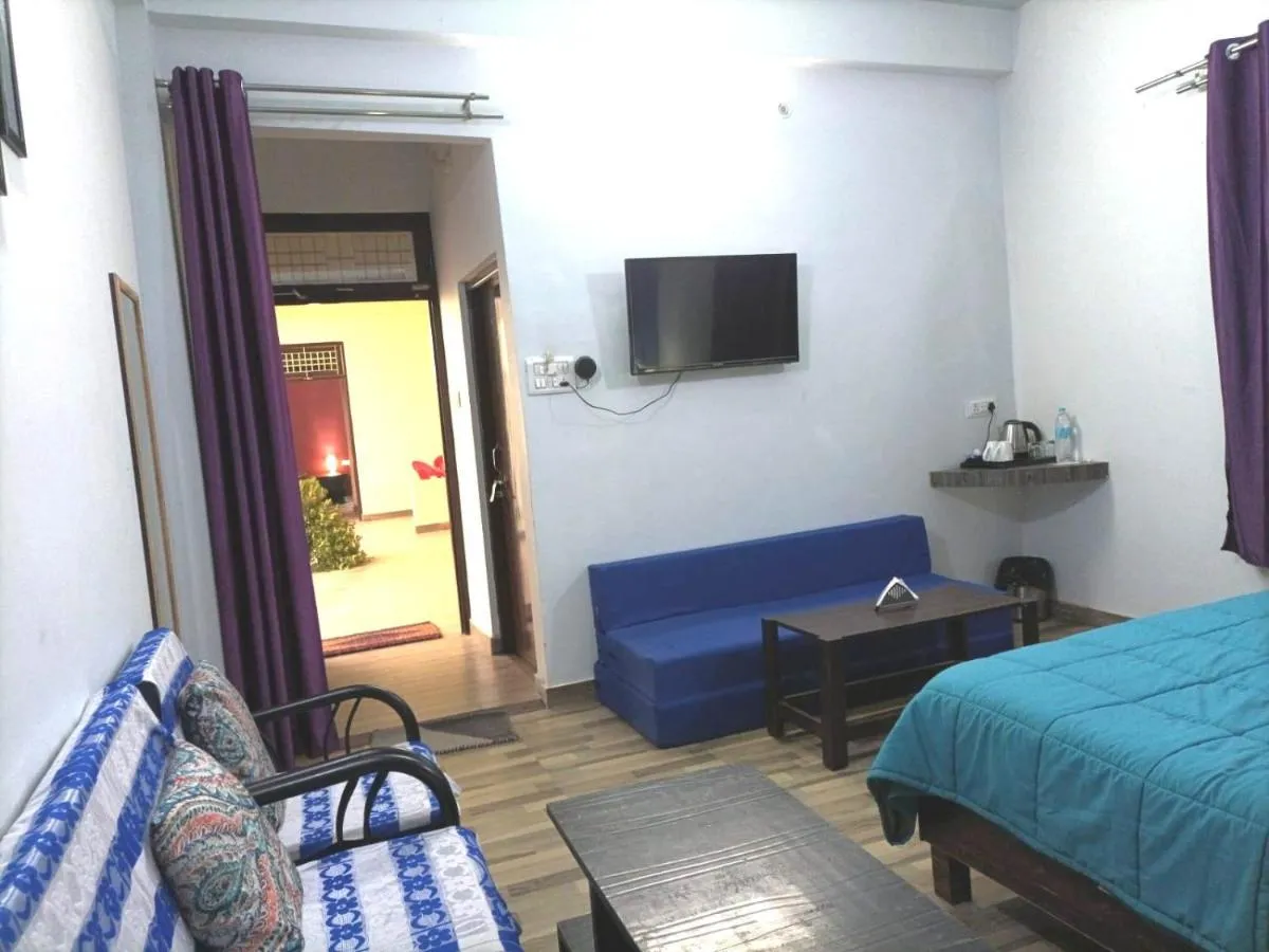 Image 4 of Foreigners Inn