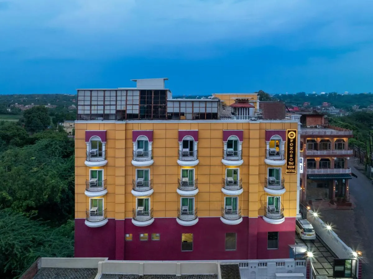Image 5 of Foxoso Taj View Hotel