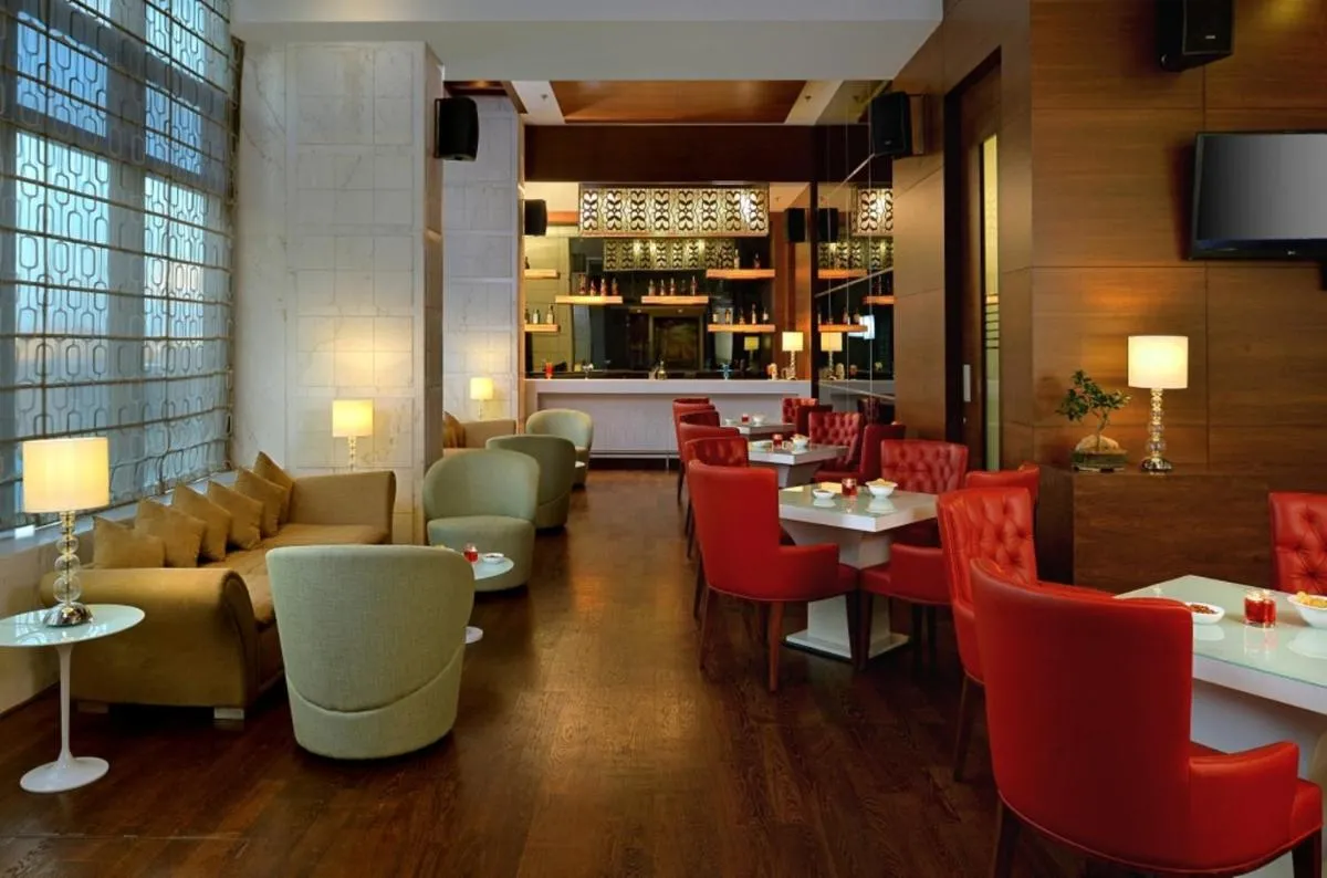 Image 3 of Golden Tulip Lucknow