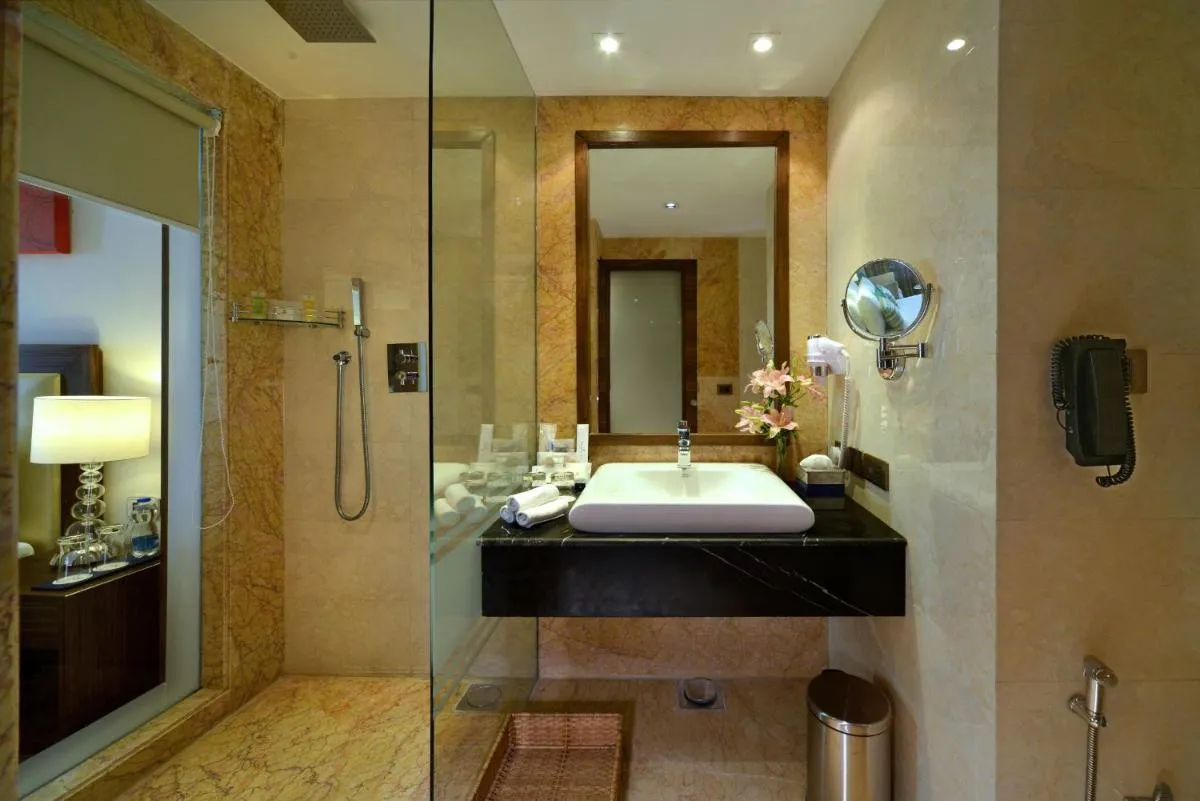 Image 2 of Golden Tulip Lucknow
