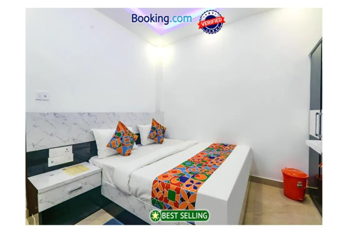 Image of Goroomgo Hanuman Ji Ayodhya Near Ram Mandir – Perfect Stay with Luxury Room