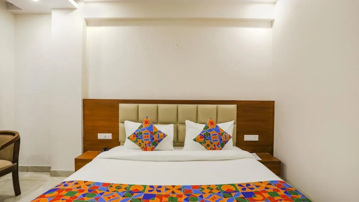 Image 1 of Goroomgo Hotel Amansara Lucknow