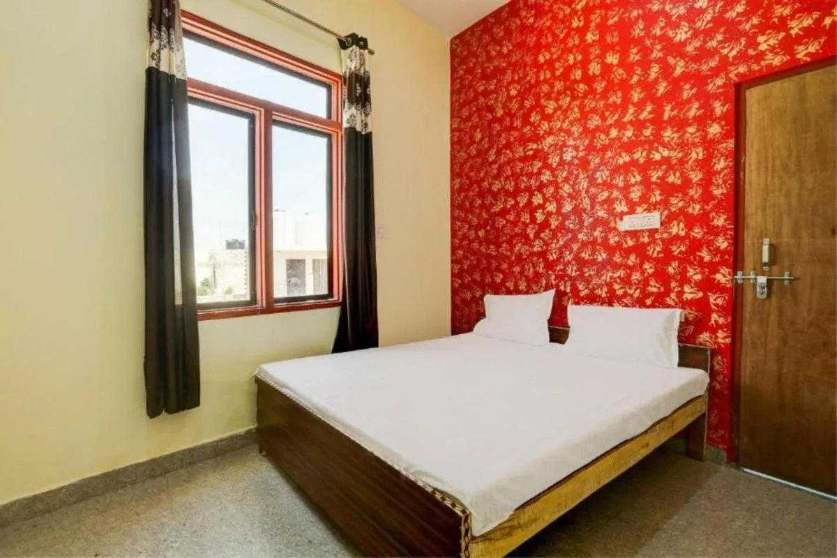 Image 1 of Goroomgo Hotel M J Agra Near Taj Mahal 950m