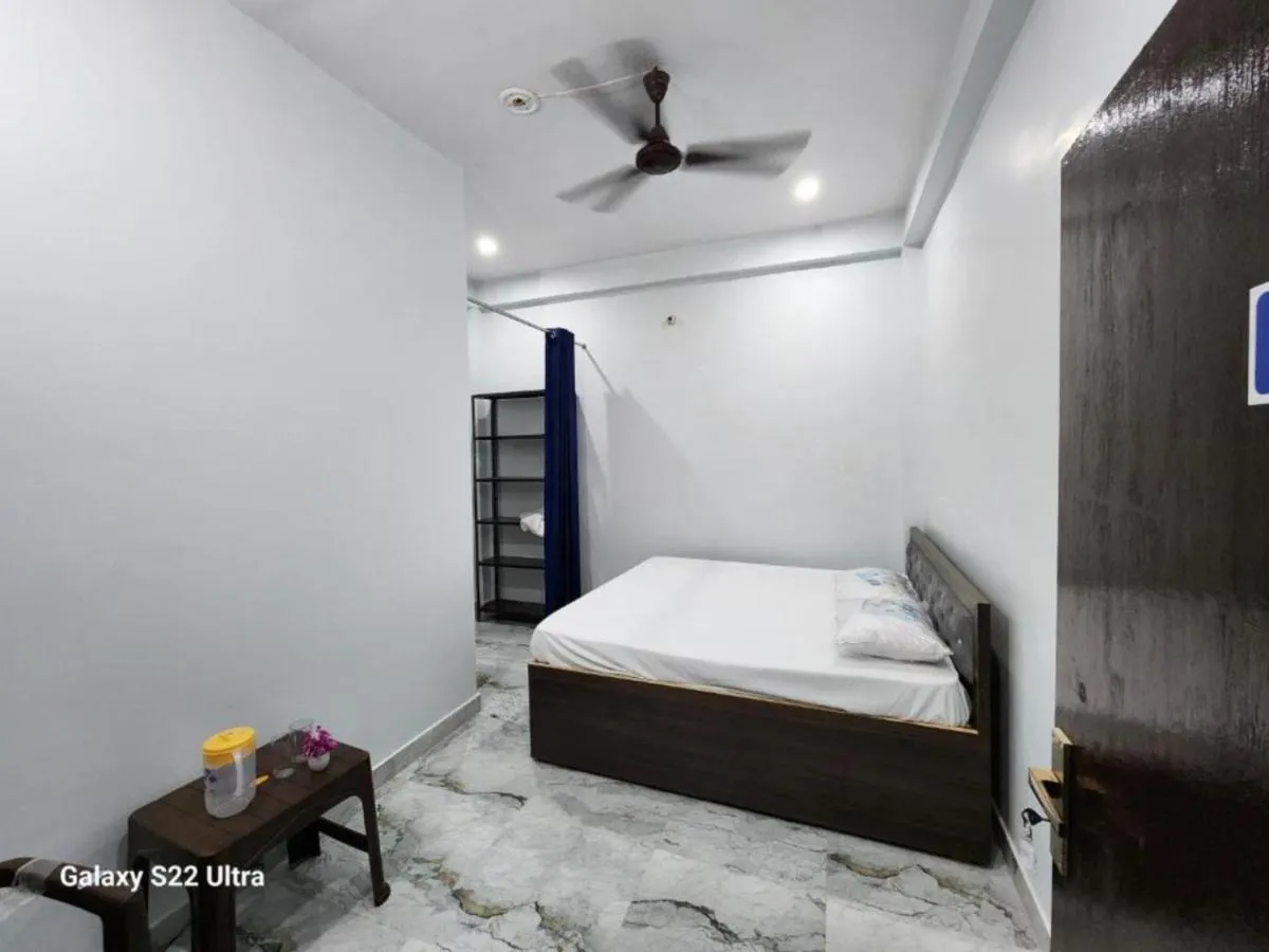 Image 1 of Goroomgo Hotel Raghubir Nikunj Homestay Ayodhya
