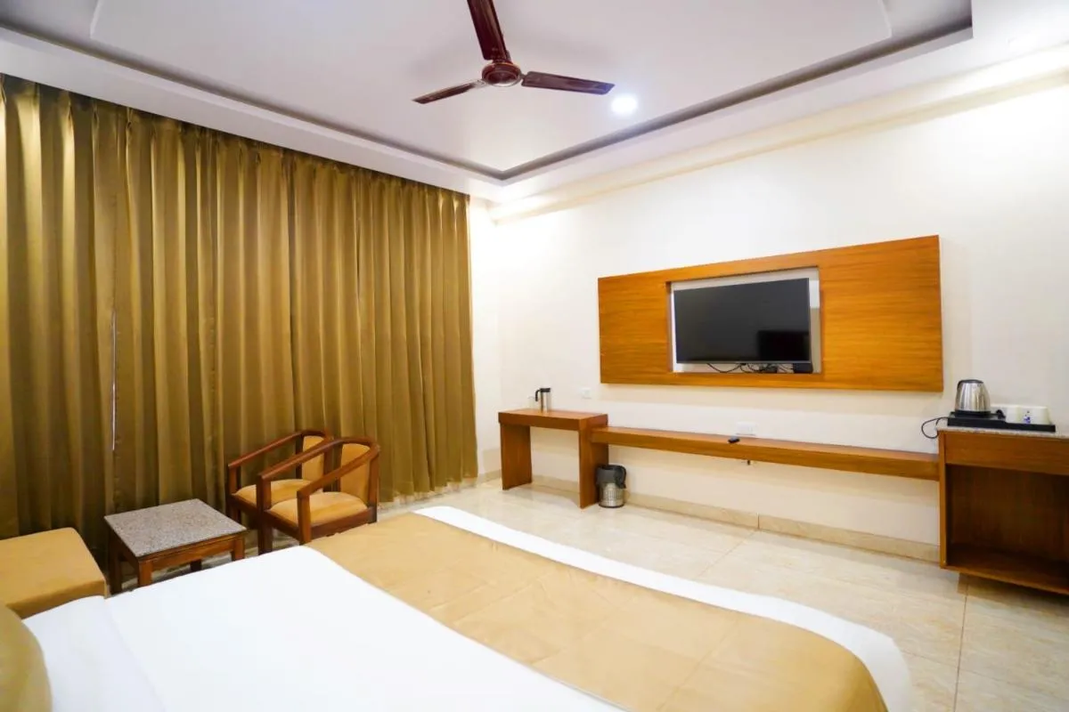 Image 4 of Goroomgo Hotel Shanta Inn Lucknow- Couple Friendly – Excellent Customer Service