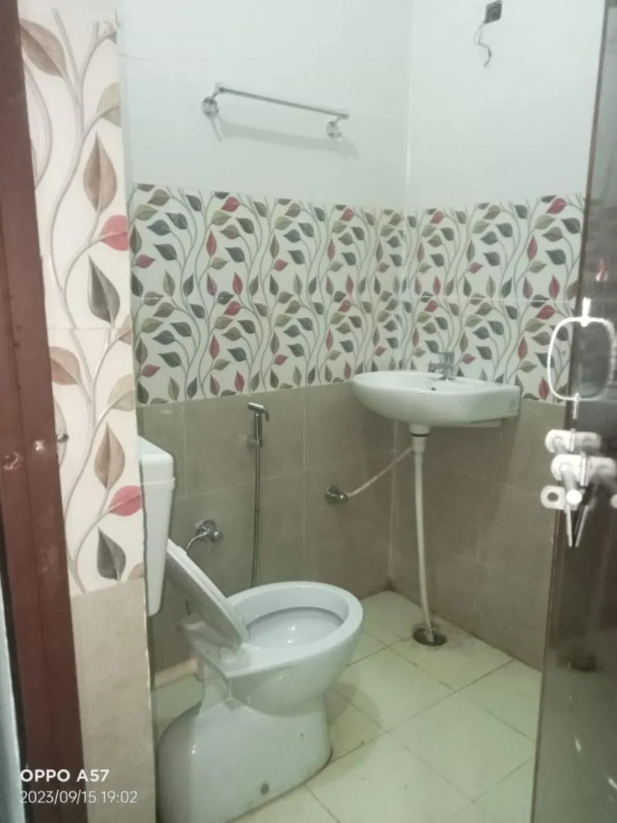 Image 4 of Goroomgo Hotel Shivay Varanasi Near Vishwanath Temple