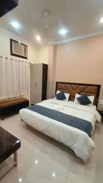 Image of Goroomgo Prakash Residency Varanasi Near Kashi Vishwanath Temple and Ganga Ghat- Prime Location with Lift and Fully Air-Conditioned – Best Hotel In Varanasi