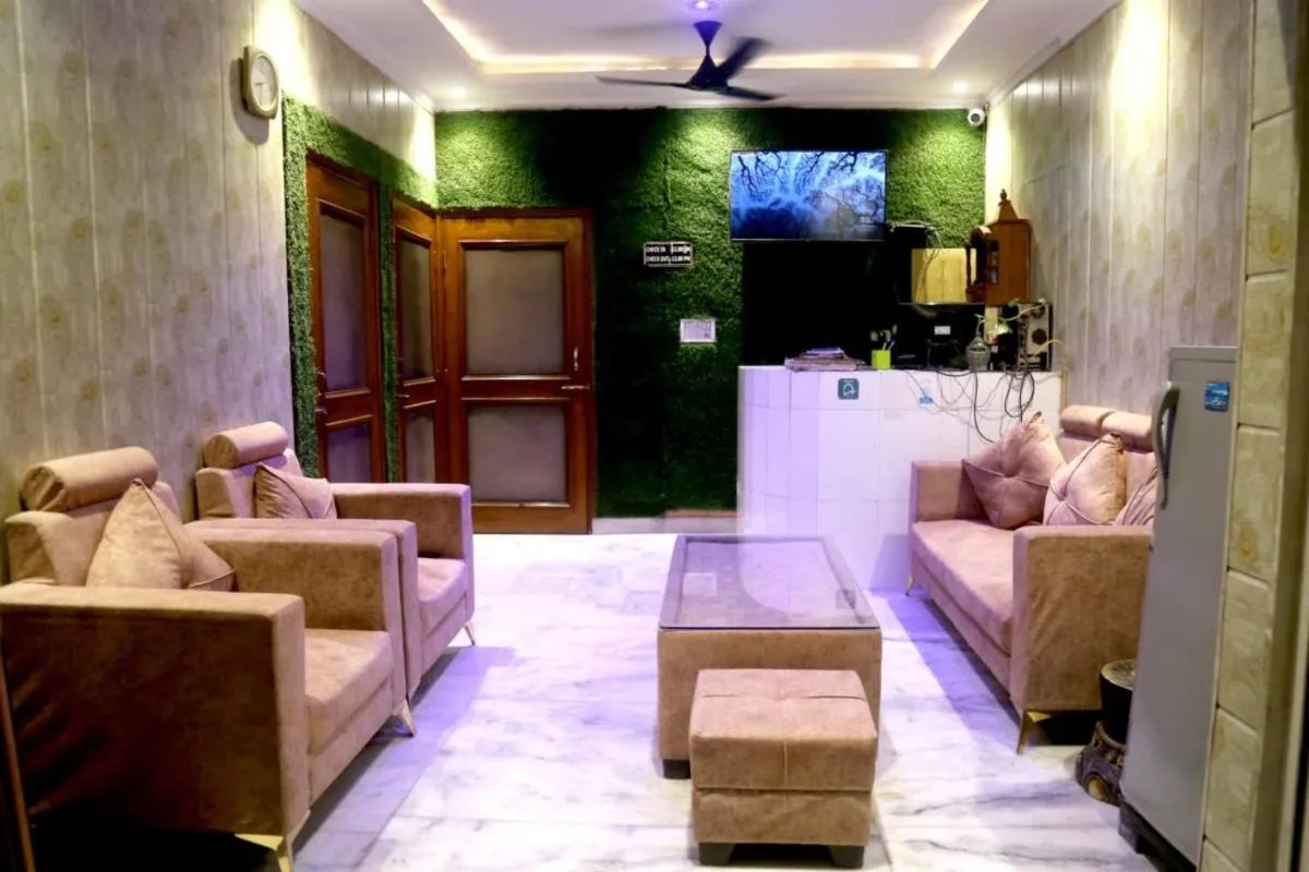 Image 3 of Goroomgo Pyrenees Homestay Agra Near Taj Mahal