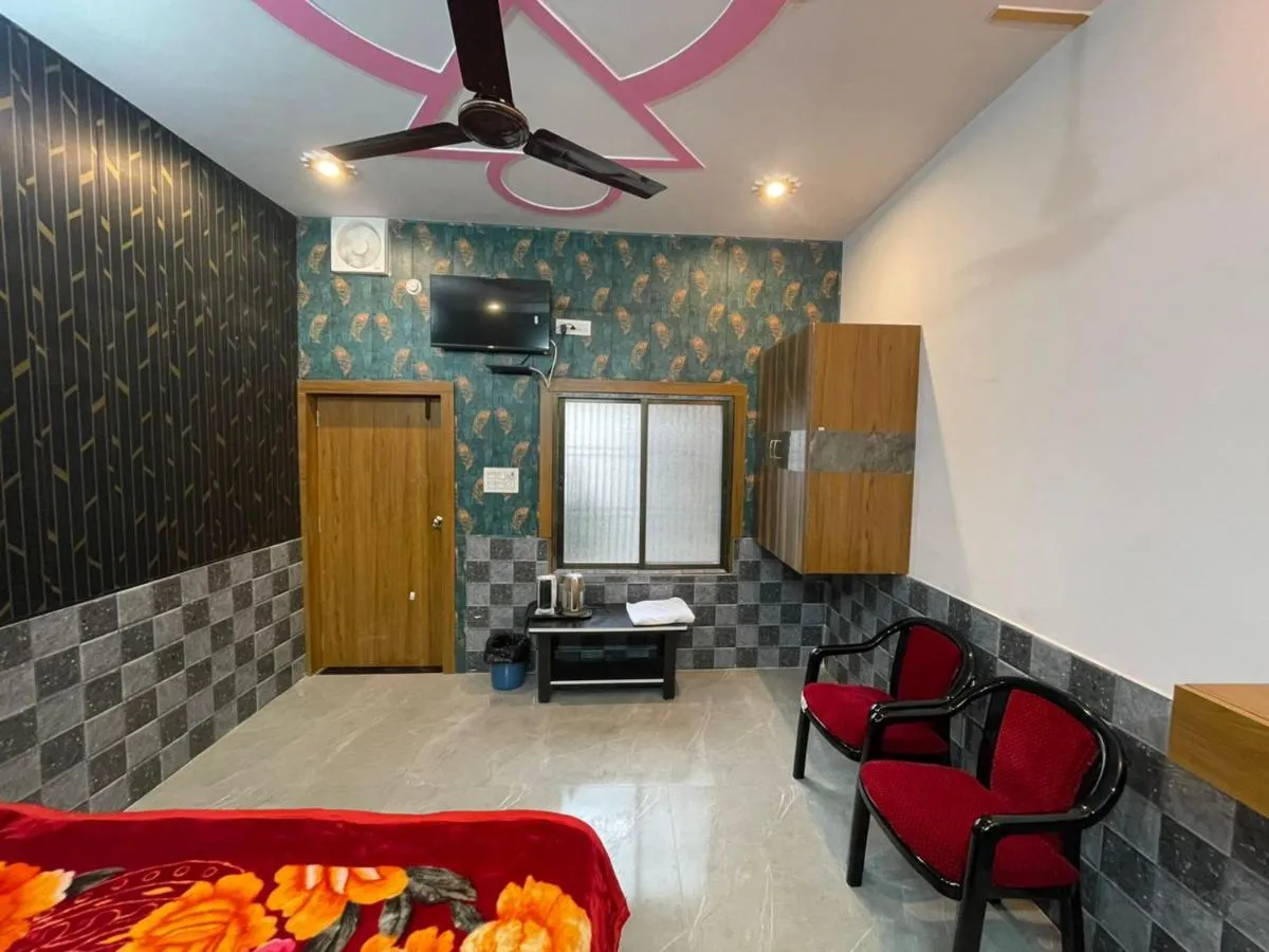 Image 2 of Goroomgo Raghunandan Guest House Ayodhya