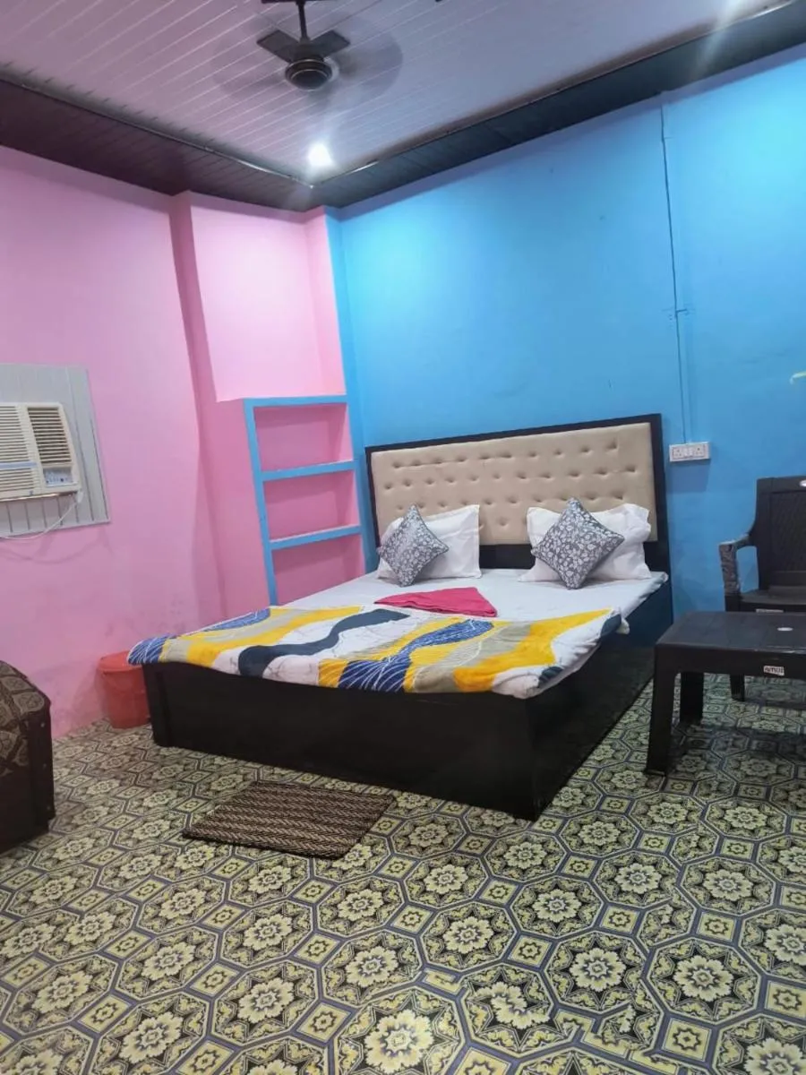 Image 1 of Goroomgo Rainbow Residency Varanasi Near By Assi Ghat River – Excellent Service