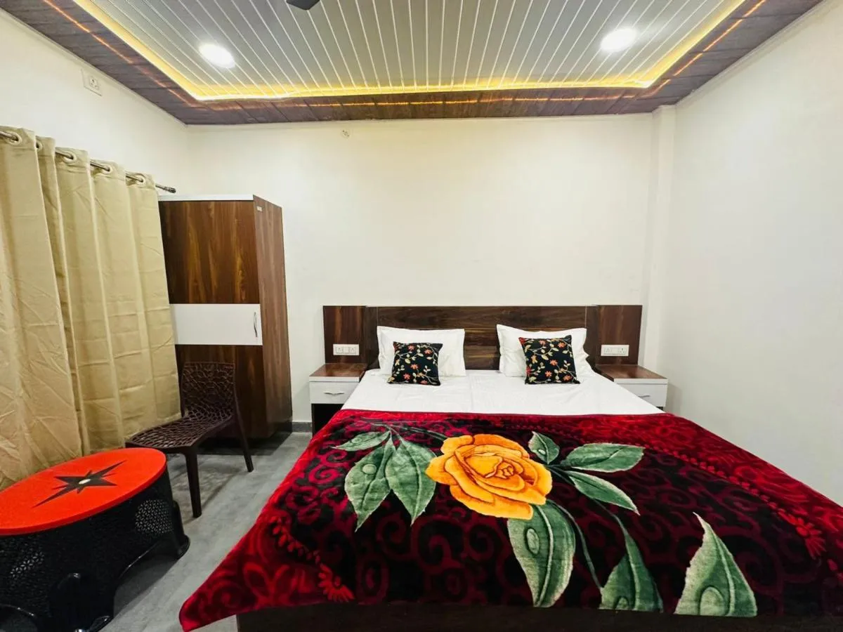 Image 1 of Goroomgo Ram Krishna Palace Ayodhya – Luxury Room – Top Rated and Most Awarded Hotel in Ayodhya – Best Seller
