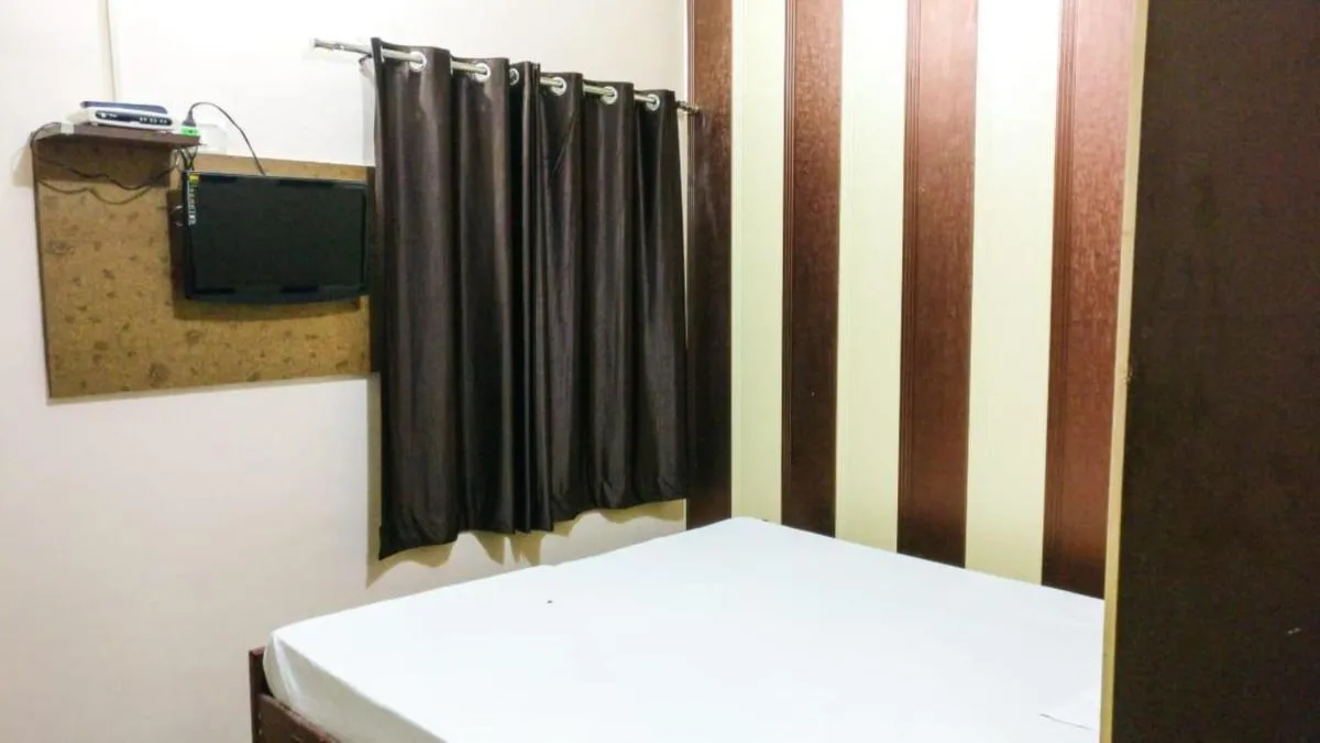 Image 5 of Goroomgo Sangam Palace Guest house Mathura – Prime Location