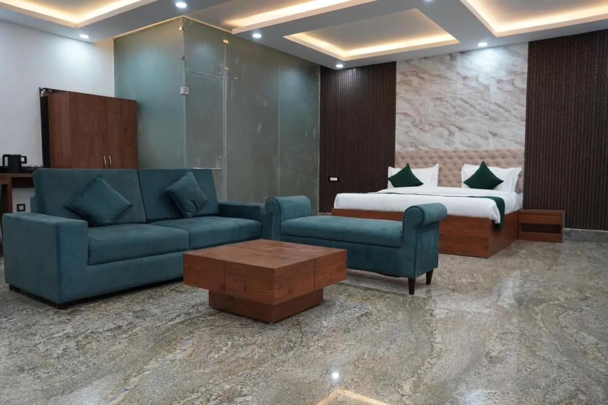 Image 1 of Green Sarovar Hotel & Restaurant
