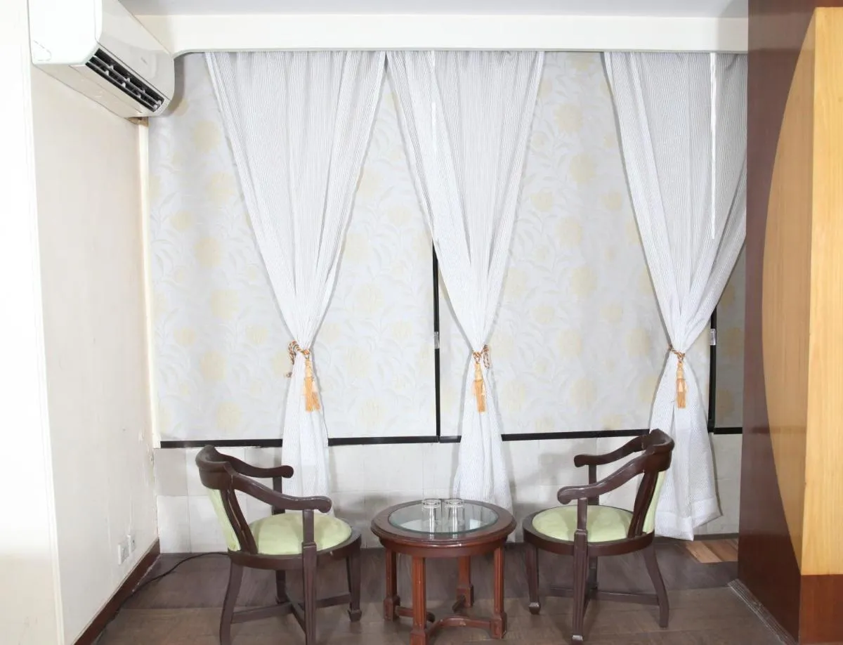 Image 3 of HOTEL METRO REGENCY