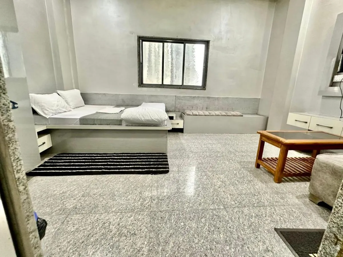 Image 2 of HOTEL PRAKASH GUEST HOUSE ! Varanasi ! fully-Air-Conditioned hotel at prime location with off site Parking availability, near Kashi Vishwanath Temple, and Ganga ghat 2