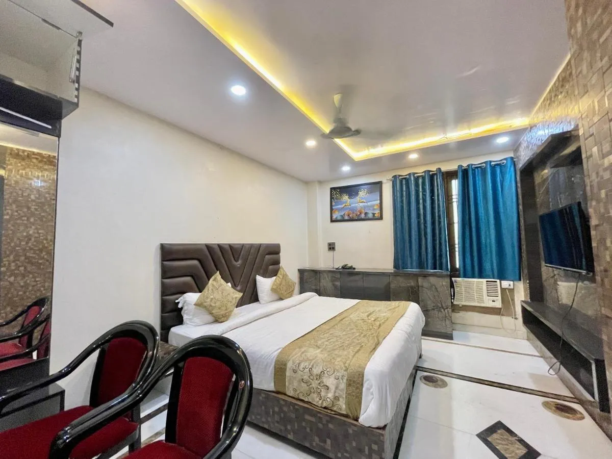 Image 2 of HOTEL SHIVEE ! VARANASI with Swimming-Pool, fully Air-Conditioned hotel with Parking availability, near Kashi Vishwanath Temple, and Ganga ghat