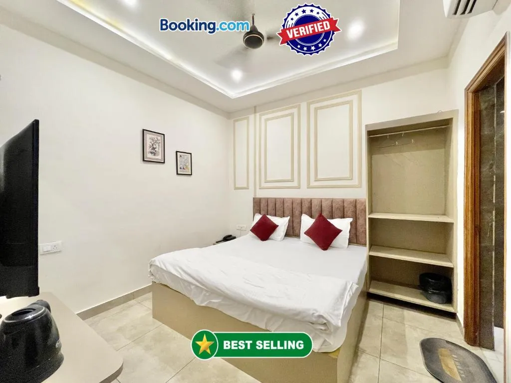 Image of HOTEL S MADHWA ! VARANASI fully-Air-Conditioned hotel at prime location with off site Parking availability, near Kashi Vishwanath Temple and Ganga ghat