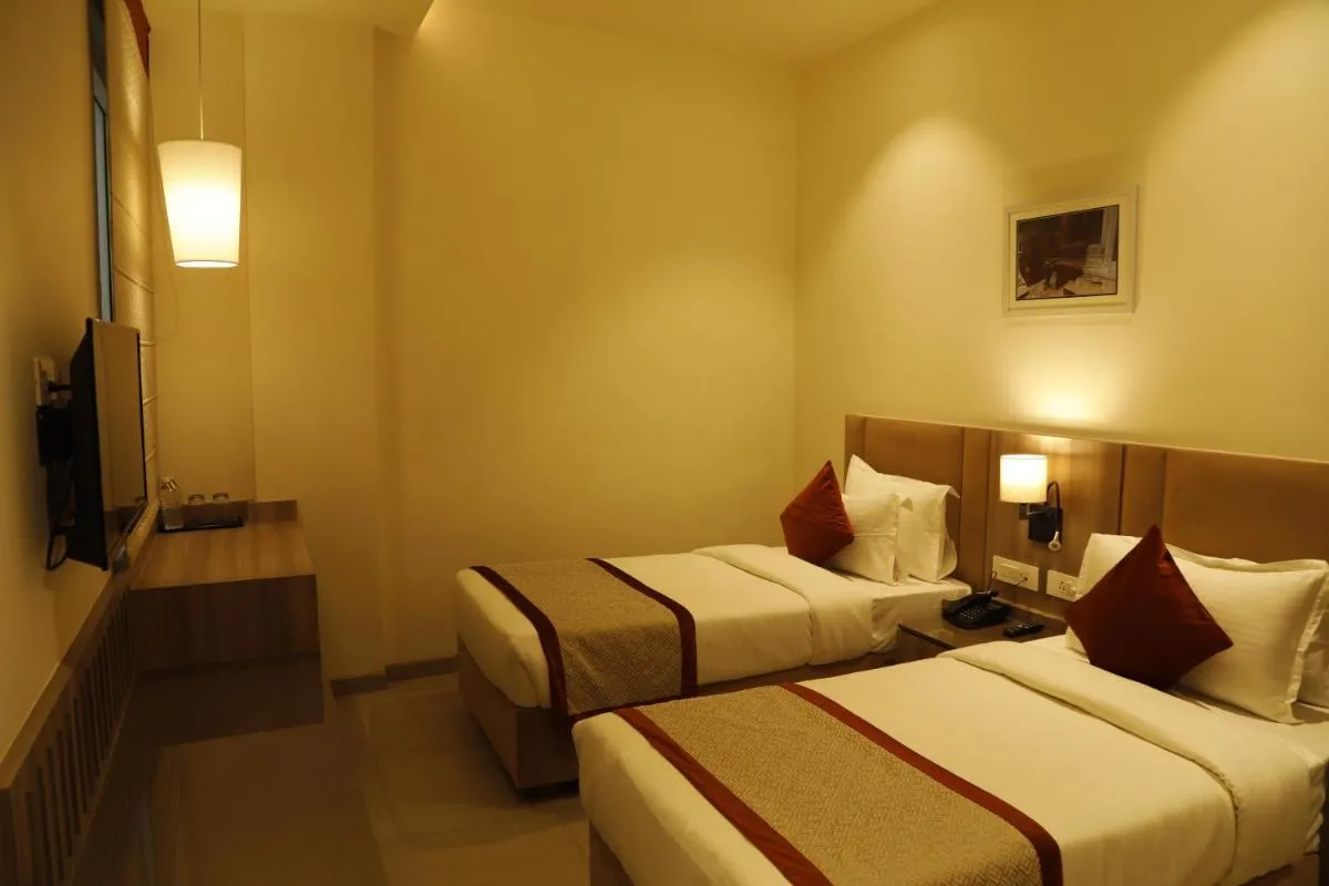 Image 2 of HOTEL THE ROYAL VISTA