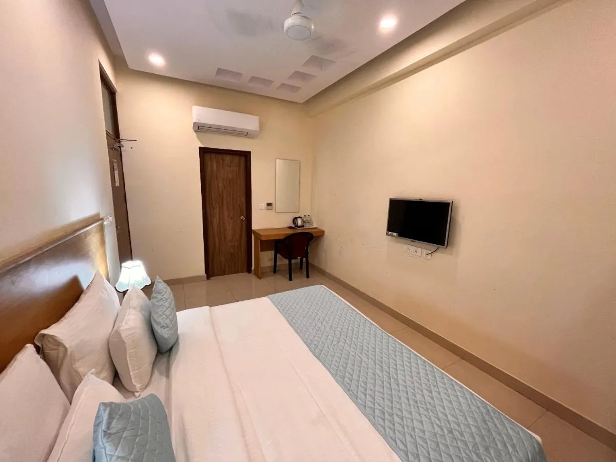 Image 2 of HOTEL TNCS – Couple Friendly Local IDs Accepted