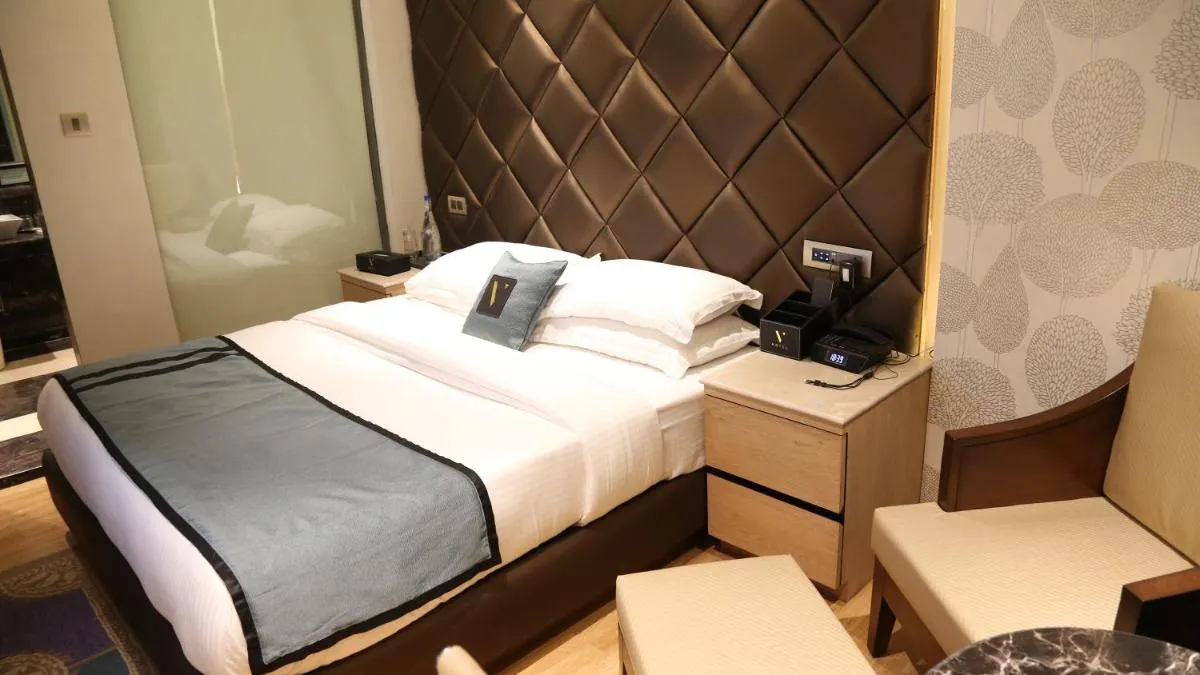 Image 1 of HOTEL V