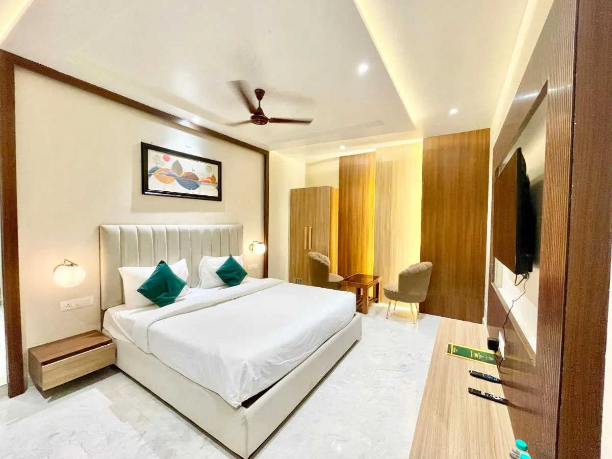Image 1 of HOTEL VEDANGAM INN ! VARANASI – Forɘigner’s Choice ! fully Air-Conditioned hotel with Parking availability, near Kashi Vishwanath Temple, and Ganga ghat